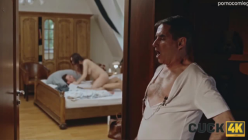 assistindo a esposa grávida ser fodida pelo médico