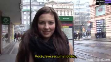 Abordando as gostosinhas na rua – CzechStreets