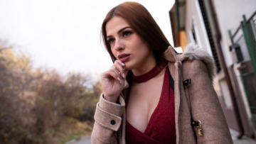 Ruivinha italiana liberou para o falso agent – Public Agent