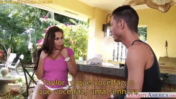 Julianna Vega – Cavalgando No Pau Do Amigo Do Filho