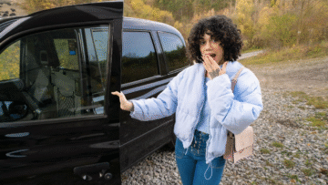 Ninfetinha pagou o taxista de um jeito diferente – FakeTaxi